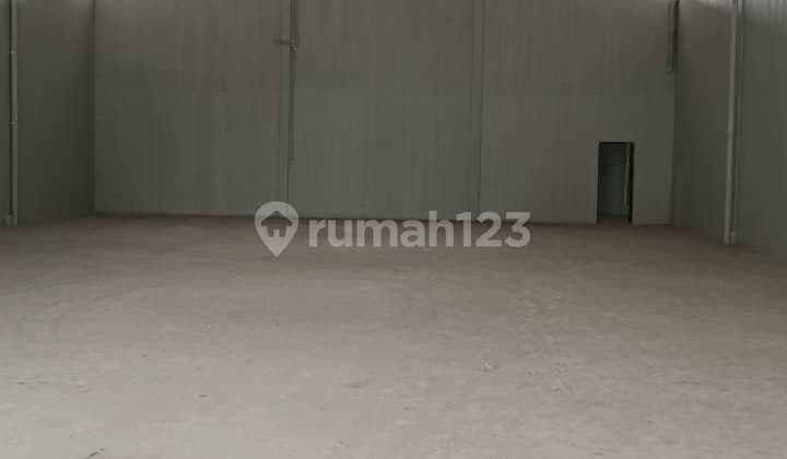 Dijual Gudang Miami , Kondisi Sudah Renov Total, Akses Container 40F, PLN 2200W, Air Tanah, SHM di Jalan Kayu Besar, Kapuk Kamal, Jakarta Barat