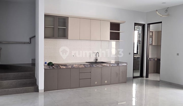 Rumah Baru Manyar Jaya Dekat Universitas, Mall, Akses Bandara, Rumah Sakit, Sekolah