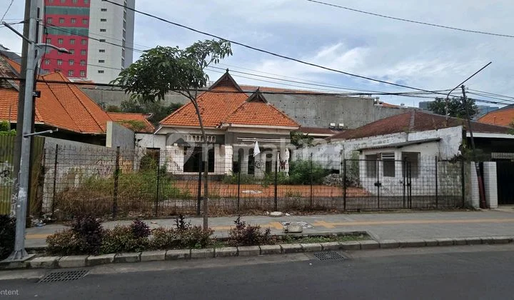Dijual Rumah Hitung Tanah Jalan Ambengan Dekat Kantor Pemerintahan Mall Pusat Kota Cocok Buat Coffee Bakery Dijual Rumah Hitung Tanah Jalan Ambengan Dekat Kantor Pemerintahan Mall Pusat Kota Cocok Buat Coffee Bakery