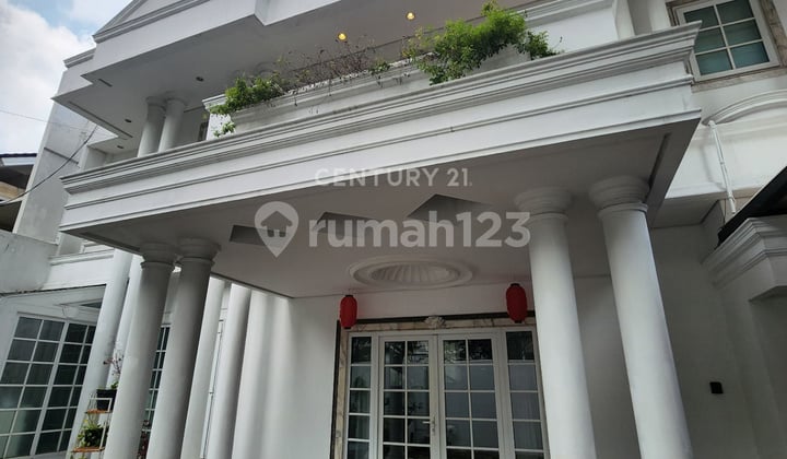 Rumah Bagus Harga Di Bawah Njop Siap Huni Di Setiabudi S8897