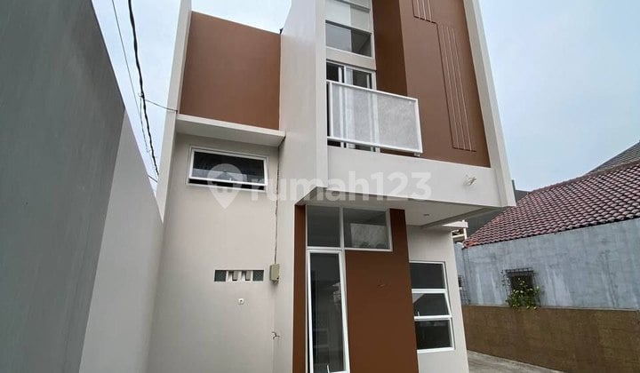 Rumah Cluster Dua Lantai Langsung Huni dan Tanpa DP