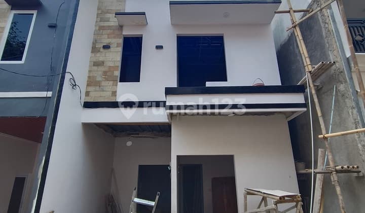 Bismillahirrahmanirrahim Rumah 2 Lantai Harga 600 Jutaan