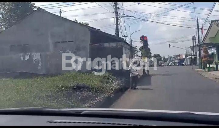 Tanah Pinggir Jln Utama