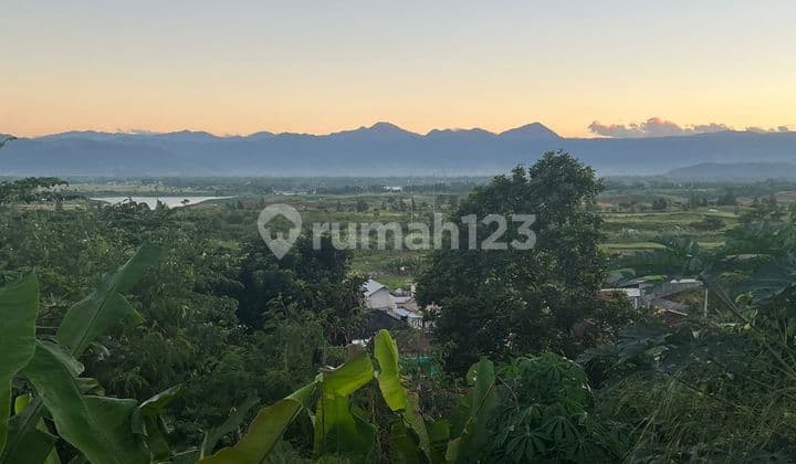 Murah! Tanah View Golf, Danau di Padalarang