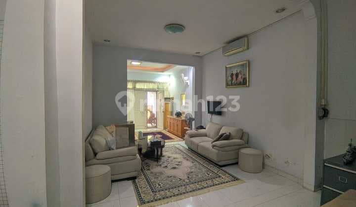 Dijual Rumah Lokasi Strategis Di Pejompongan Jakarta Pusat