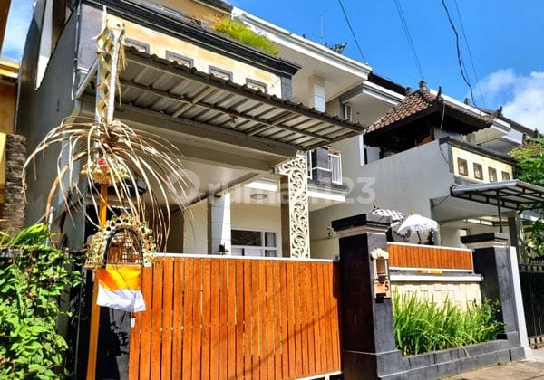 Ams-027.Edy | Dijual Cepat! Rumah 2 Lantai Fully Furnished di Biaung Kesiman - Siap Huni, Bonus Interior Lengkap!