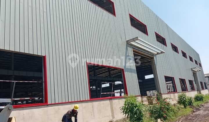 Disewakan Gudang dengan Loading Docks