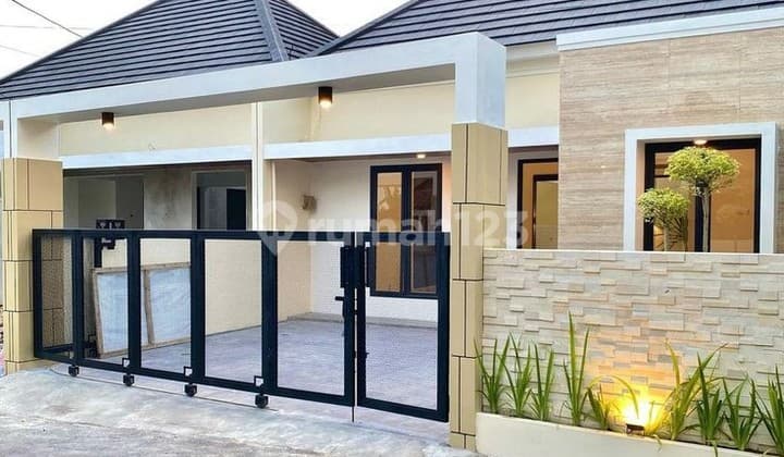 1. Rumah Mewah Harga Terjangkau Dekat Summarecon