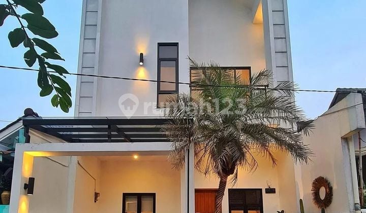 Hunian Luxury 2 Lantai Dengan Lokasi Strategis 5