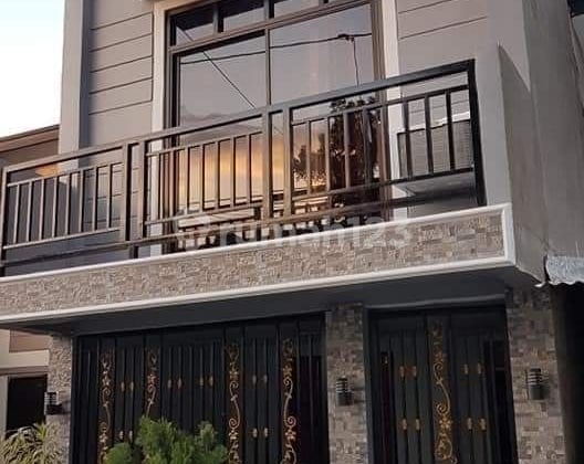 8. Exclusive Rumah 2lt Di Buah Batu Dekat Pusat Kota