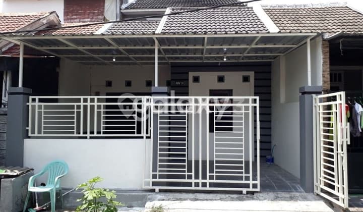 Rumah 1,5 lantai di Palem Pertiwi Gresik