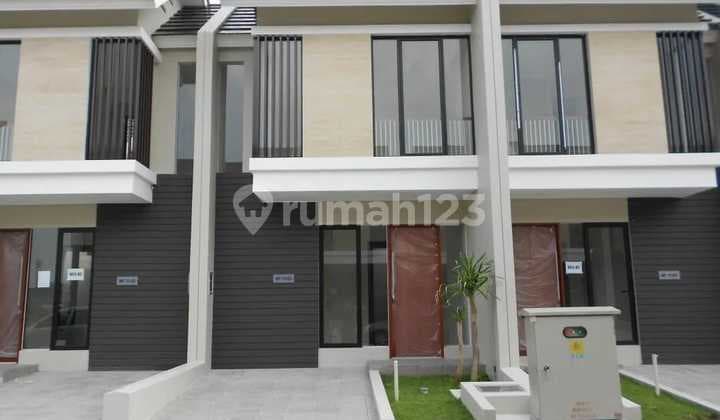Rumah 2 Lantai Siap Huni di Citraland Surabaya