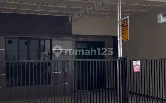 Rumah Model Jepang 2 Lantai di Pusat Kota Surabaya