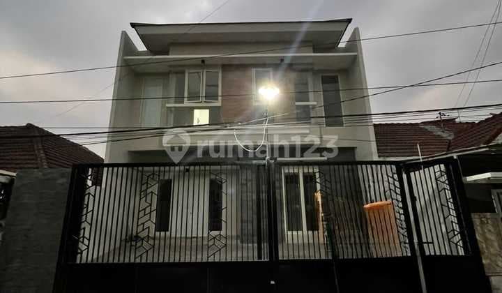 Rumah, 2 Lantai Sutorejo Prima Utara Siap Huni