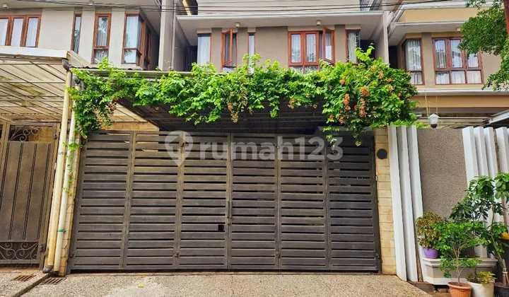 Rumah Dijual di Cilandak Kko Jakarta Selatan Semi Furnished