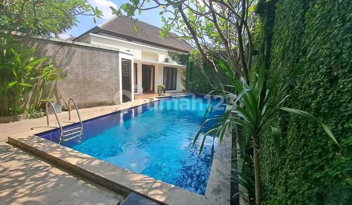 Rumah Dijual di Radio Dalam Fasilitas Kolam Renang Posisi Hook
