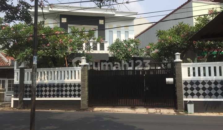 RUMAH LUAS MURAH DIJUAL DI JAGAKARSA JAKARTA SELATAN