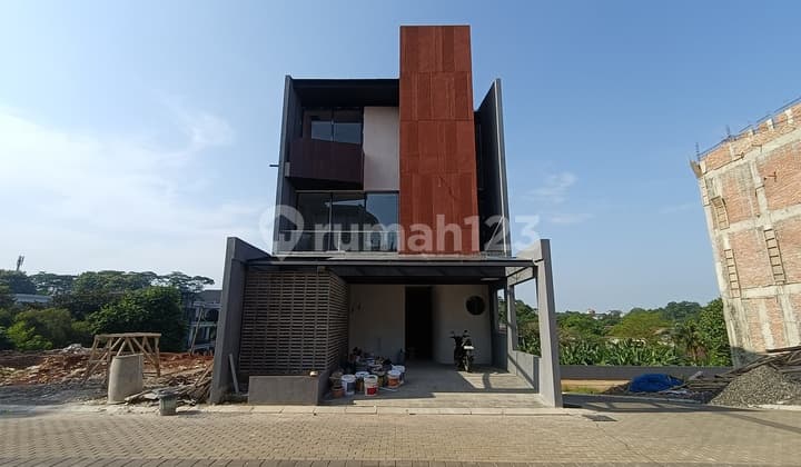 New 3-Story Luxury House in a New Cluster Near Lebak Bulus MRT
