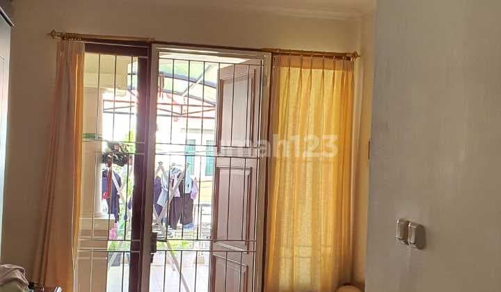 Rumah 2,5 Lantai Bagus di Cluster Taman Puspa Harapan Indah - Lokasi Strategis