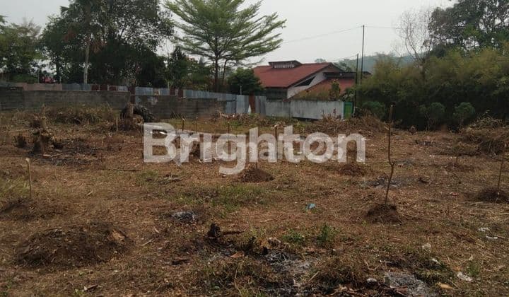 Tanah di Padang Selasa