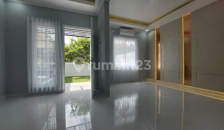 Rumah Cantik 2 Lantai Renovasi Strategis