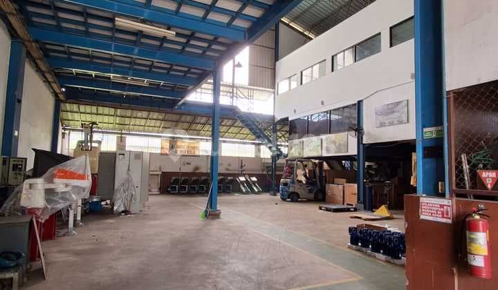 Gudang Siap Pakai Di Komplek Pergudangan Strategis
