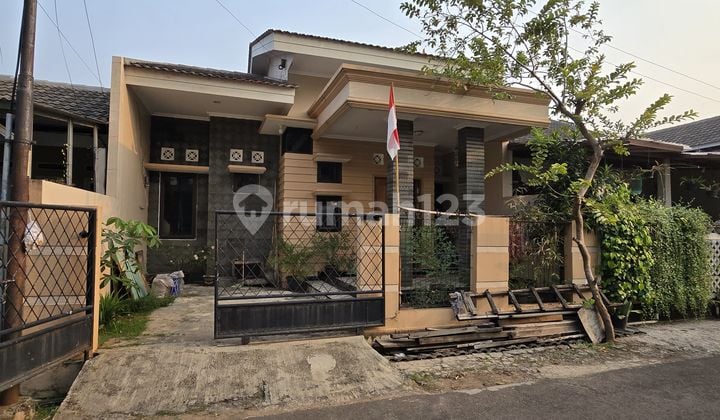 Rumah 1 Lantai Strategis Siap Huni Siap Nego