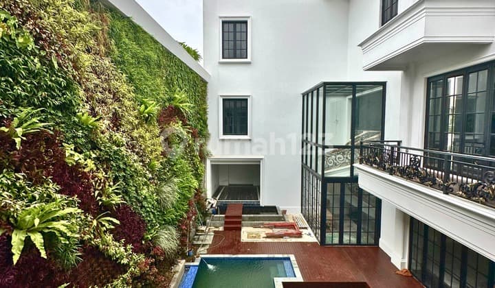 New Luxury House Strategic Location Ready to Negotiate