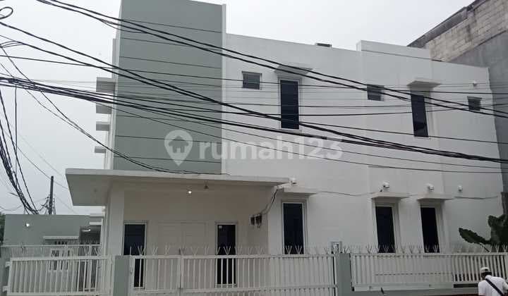 Newly Renovated Boarding House, Strategically Located Near Train Station, Price Negotiable.