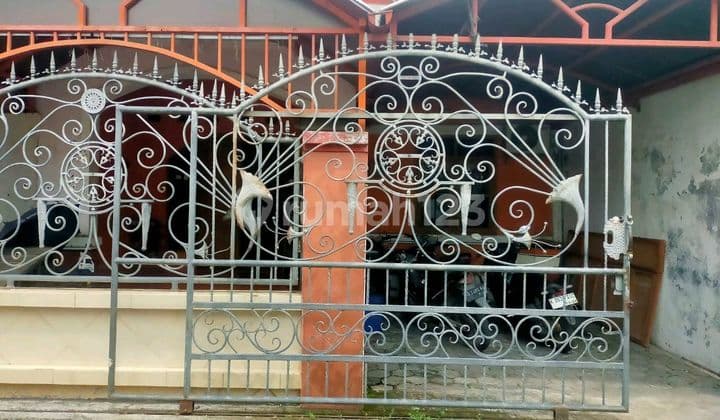 Rumah Siap Huni Strategis Tengah Kota, Unta Raya Gayamsari, Kota Semarang