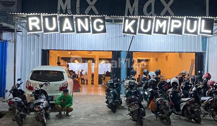 Ruko Strategis Pinggir Jalan Utama, Ngaliyan, Kota Semarang Ruko di Jl. Prof. Dr. Hamka no. 11, Ngaliyan, Ngaliyan, Kota Semarang, Jawa Tengah, Indonesia, 50181, Semarang Barat 300.0 m² Semi Furnished SHM