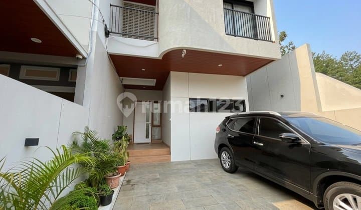 Rumah Nyaman Full Furnish di Komplek Dosen Unpad, Cigadung.