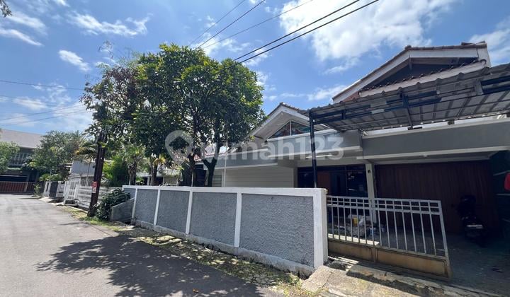 Rumah Siap Huni Cocok Lokasi Strategis di Turangga, Lengkong.