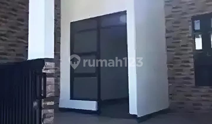 Rumah Siap Huni Berlokasi Strategis di Komplek Bumi Panyileukan.