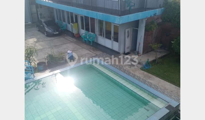 Rumah Luas 1335M2, Plus Kolam Renang di Karangpawitan Garut.