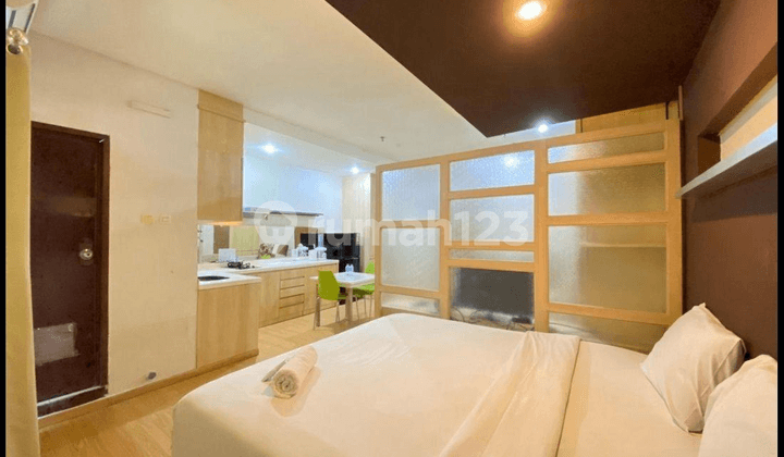 Fully Furnished Apartment, 16th Floor, 2BR at Gateway Ahmad Yani.