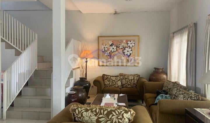 Rumah Nyaman Harga Menarik di Komplek Sariwangi.