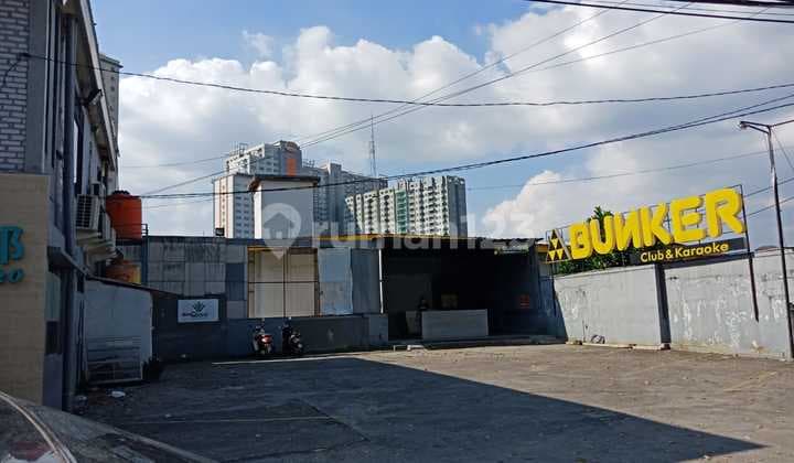 Ruang Usaha Berlokasi Strategis di Jln Dr Setiabudi, Bandung.