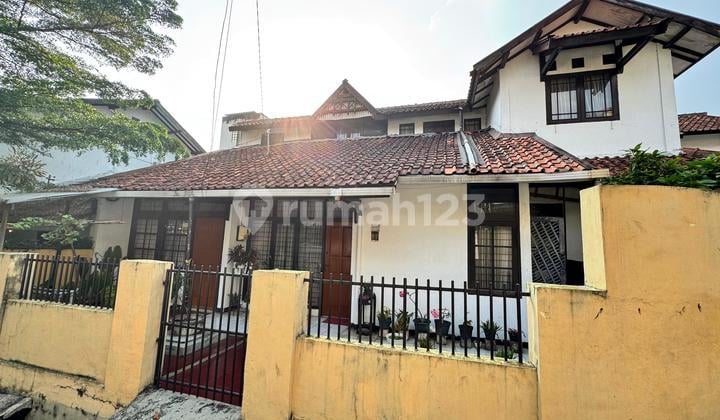 Rumah Harga Menarik Tanah Luas di Villa Asri Padasuka.