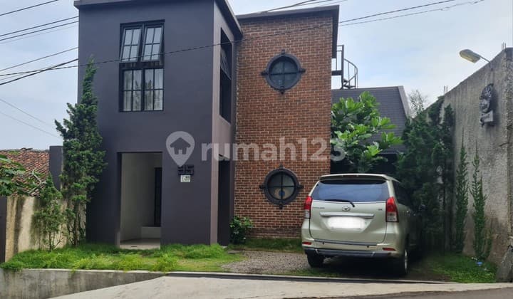 Rumah Nyaman & Siap Huni di Bukit Pakar Timur, Dago.