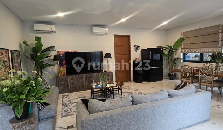 Homie Rash with Swimming Pool in Bintaro Sector 3