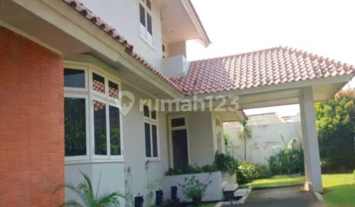 Rumah Vintage Sangat Luas Dekat Mrt Lebak Bulus - Jakarta Selatan