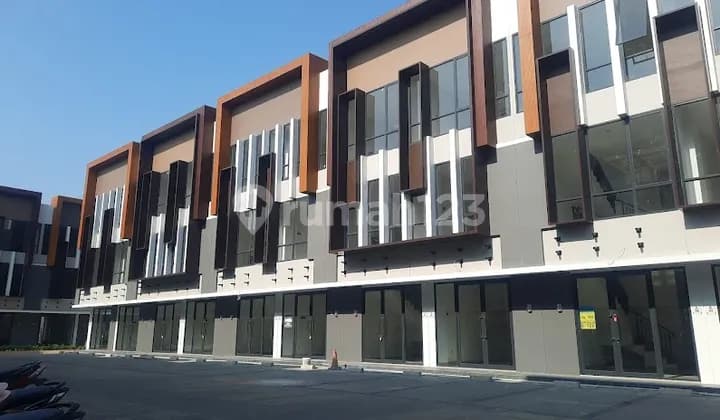 T E R S E W A Ruko Campton BSD - Lokasi Strategis di Samping Atma Jaya!