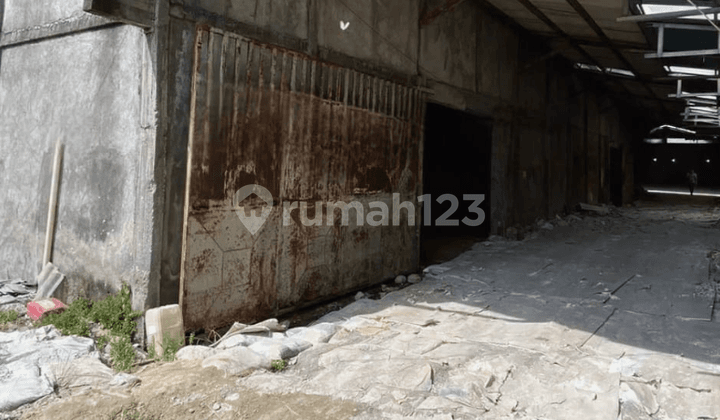 Gudang Jl Tlogo Bedah Hulaan Menganti Gresik Hadap Barat Laut