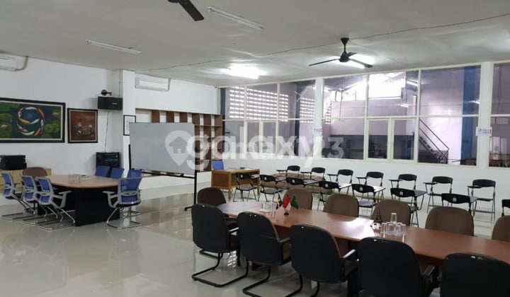 Gedung Ex Kantor Furnished di Simo Sukomanunggal
