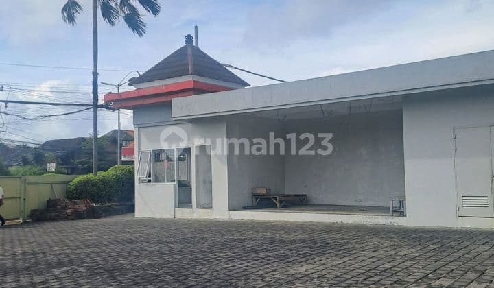 Disewakan - Gedung Mall Baru & Apartemen 18 Kamar Jalan By Pass Ngurah Rai - Lokasi Strategis