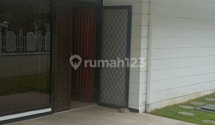 Dijual Rumah 1.5 Lantai Bersih Siap Pakai Margorejo Surabaya