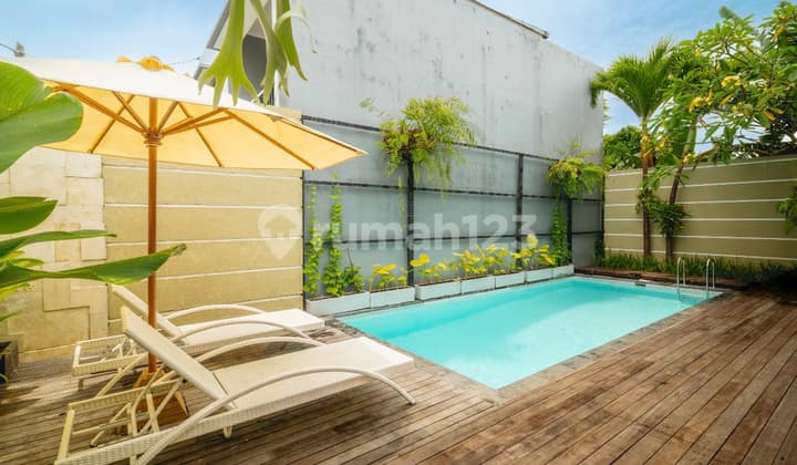 Villa 2 Lantai Full Furnished + Private Pool di Taman Griya Jimbaran - Siap Huni & Strategis