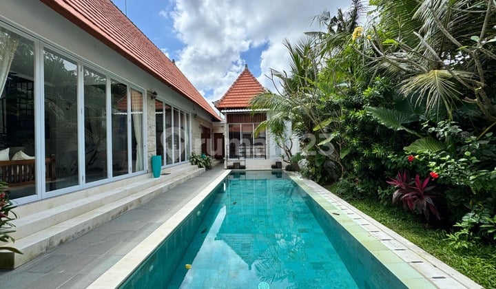 Villa Mewah & Fully Furnished. Lokasi Premium Umalas . Bali