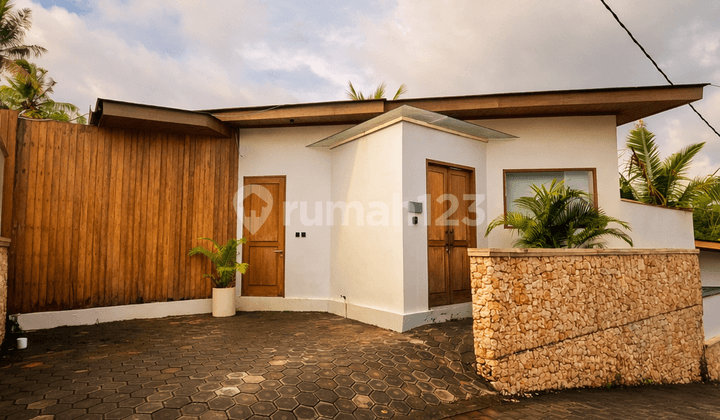 Sewa Villa Nusa Penida 2Br Fully Furnished + Private Jacuzzi | Free Wifi & Weekly Cleaning